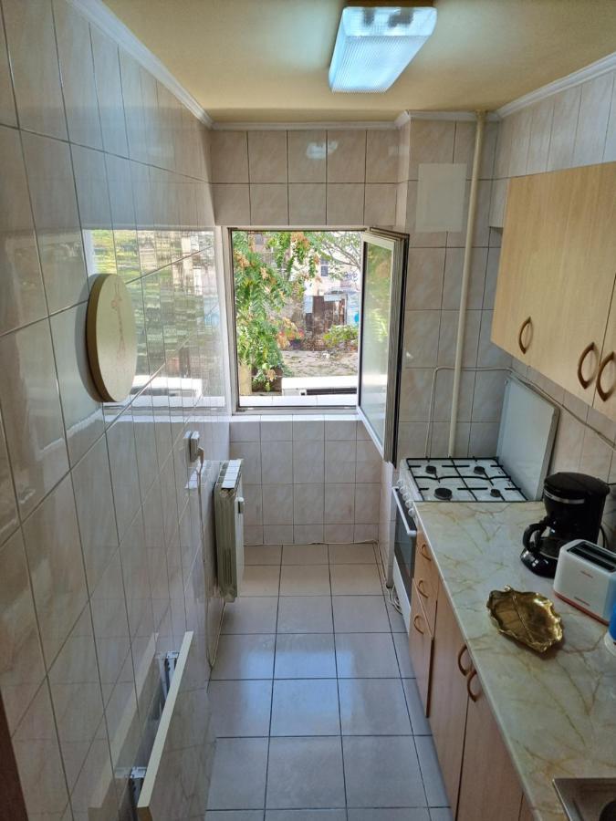 Charming And Intimate Getaway In Bucharest - Near Unirii Square Appartement Buitenkant foto